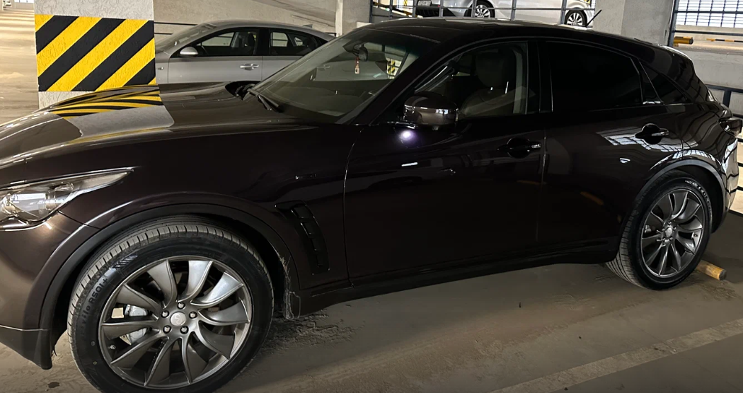 Infiniti qx70